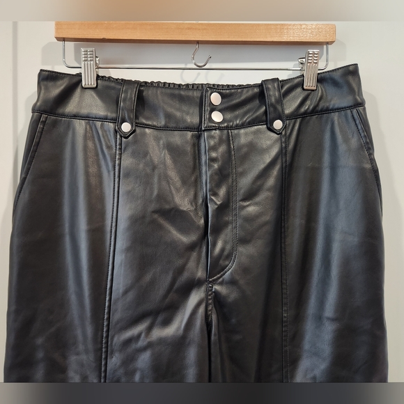 NWT 7 For All Mankind Vegan Faux Leather Tapered Ankle Cargo Pocket Pant Jogger - Picture 2 of 9